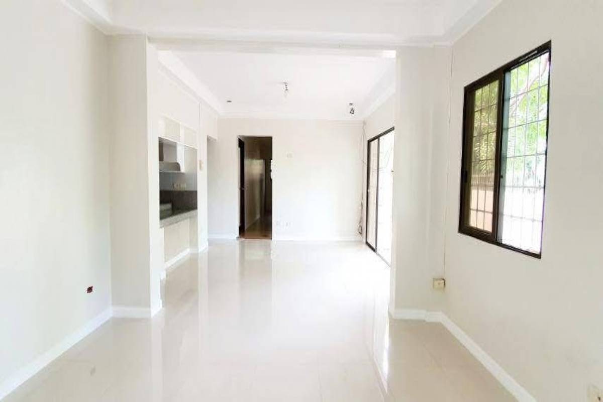 NATIONAL CAPITAL REGION (NCR),3 BathroomsBathrooms,House and Lot,1589