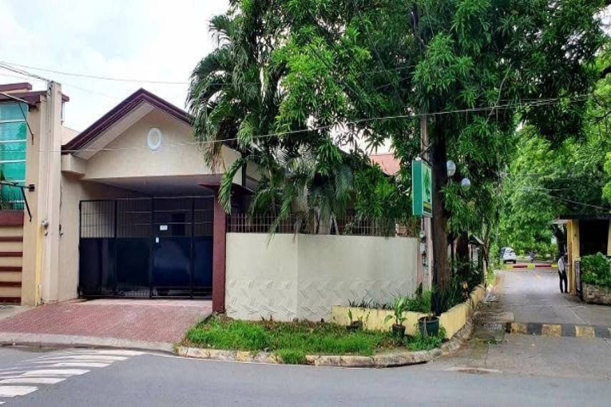 NATIONAL CAPITAL REGION (NCR),3 BathroomsBathrooms,House and Lot,1589