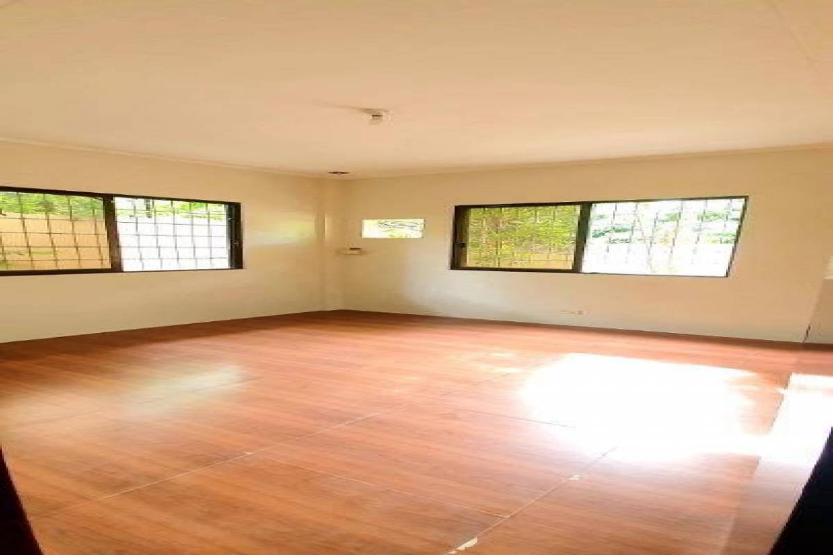 NATIONAL CAPITAL REGION (NCR),3 BathroomsBathrooms,House and Lot,1589