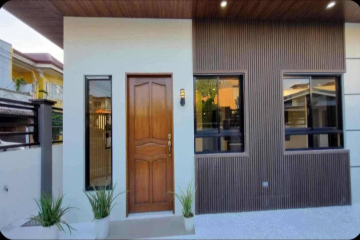 NATIONAL CAPITAL REGION (NCR),2 BathroomsBathrooms,House and Lot,1594