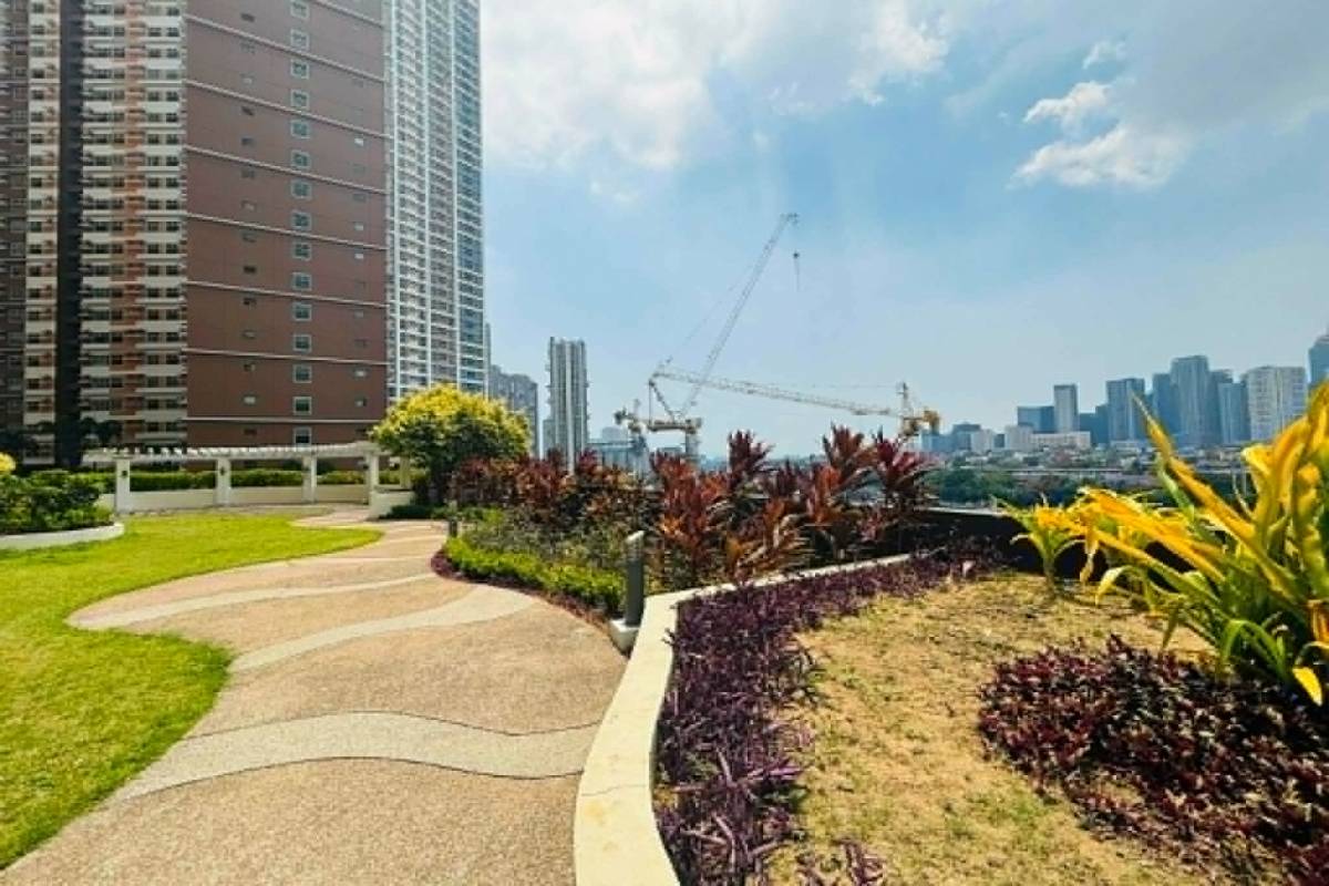 One Gateway Place,CITY OF MANDALUYONG,NATIONAL CAPITAL REGION (NCR),Condominium,One Gateway Place,1638