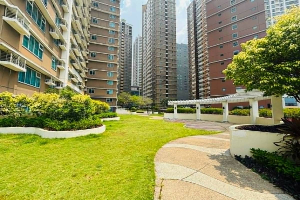 One Gateway Place,CITY OF MANDALUYONG,NATIONAL CAPITAL REGION (NCR),Condominium,One Gateway Place,1638